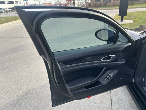 2015 Porsche Panamera Turbo