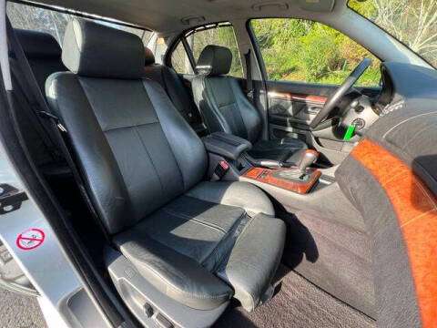 2002 BMW 5 Series 525i