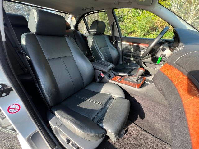 2002 BMW 5 Series 525i