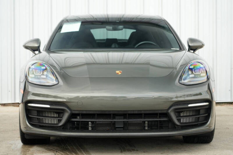 2022 Porsche Panamera