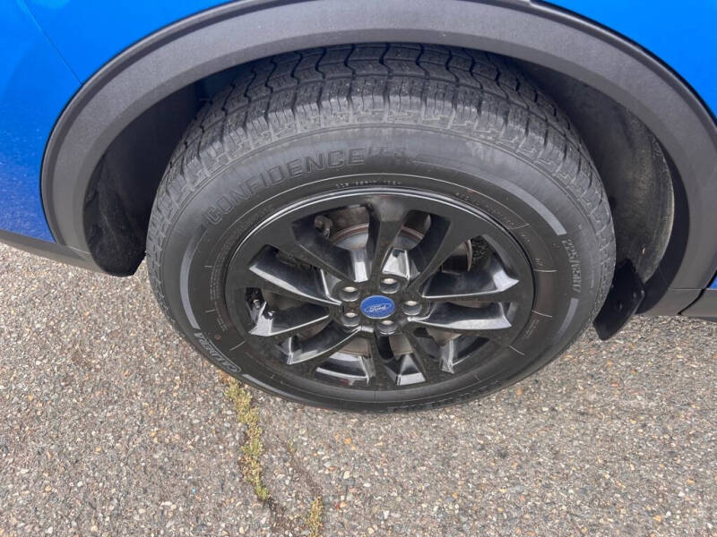 2020 Ford Escape SE