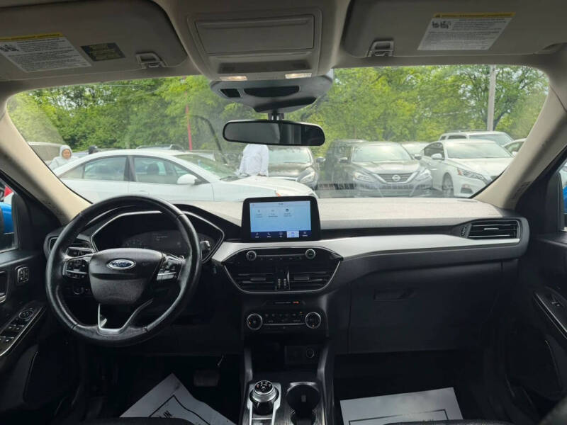 2020 Ford Escape SEL