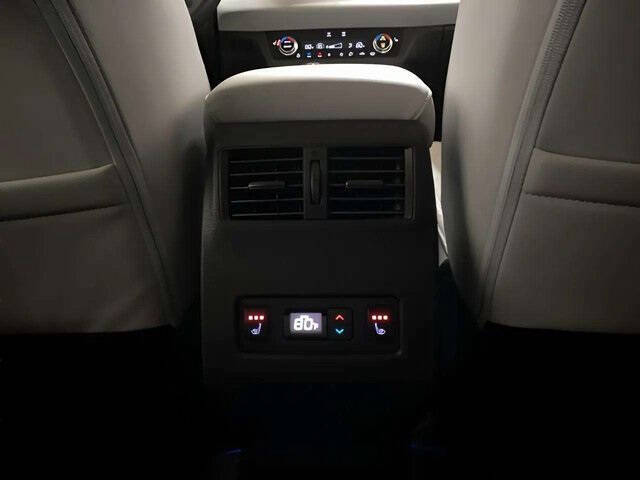 2025 Mitsubishi Outlander PHEV SEL