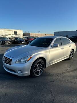 2013 Infiniti M37 for sale at Cars Landing Inc. in Colton CA
