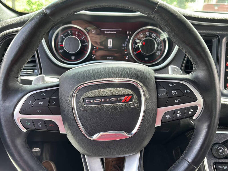 2015 Dodge Challenger SXT Plus