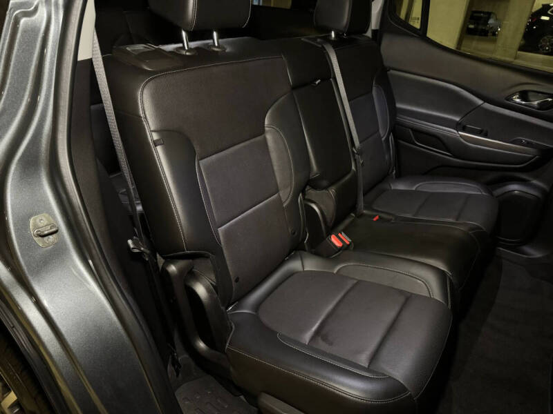 2020 GMC Acadia SLT