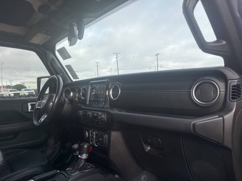 2022 Jeep Gladiator Overland