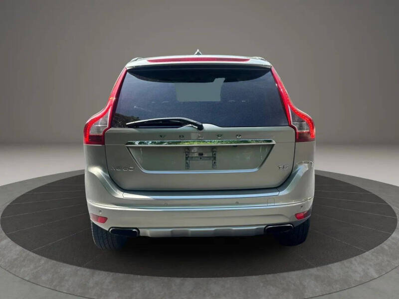 2016 Volvo XC60 T5 Drive-E Premier