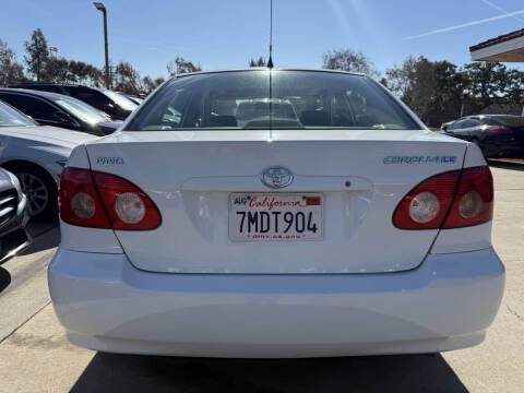 2005 Toyota Corolla LE