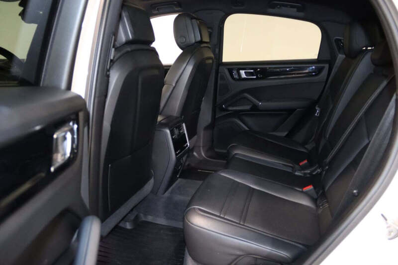 2023 Porsche Cayenne