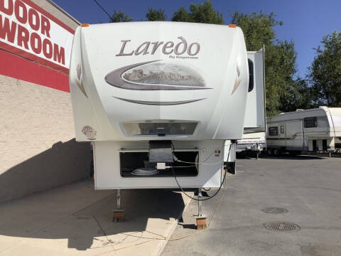 2010 Keystone LAREDO