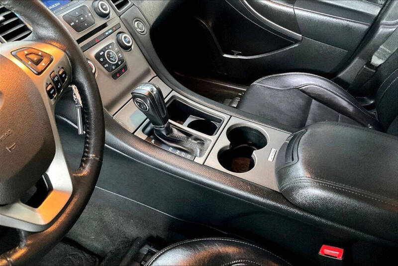2018 Ford Taurus SEL