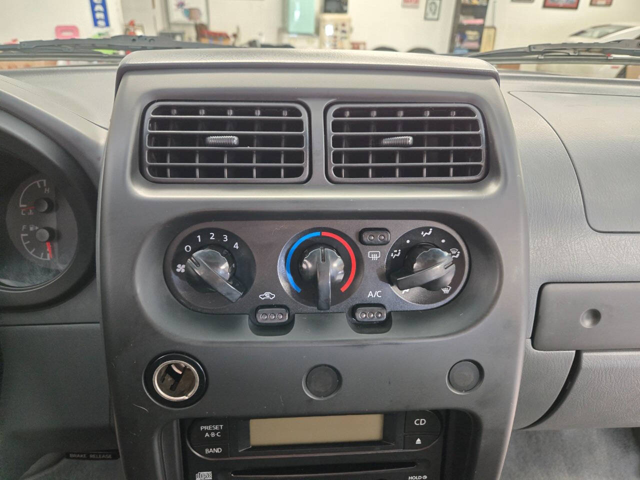 2002 Nissan Xterra 48