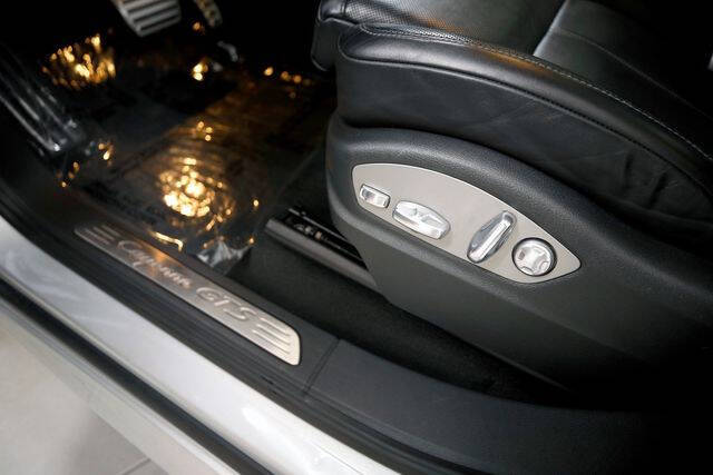 2014 Porsche Cayenne GTS