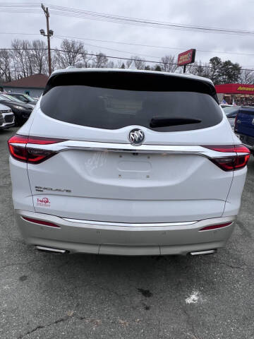 2020 Buick Enclave Essence
