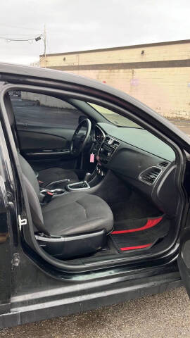 2014 Chrysler 200 LX