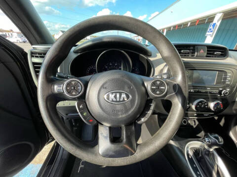 2016 Kia Soul +