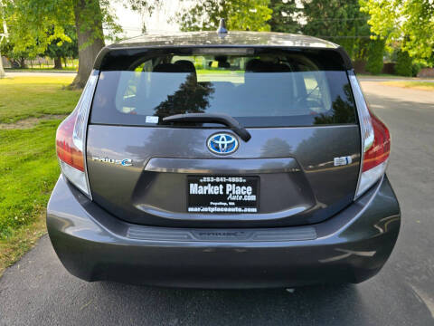 2016 Toyota Prius c One