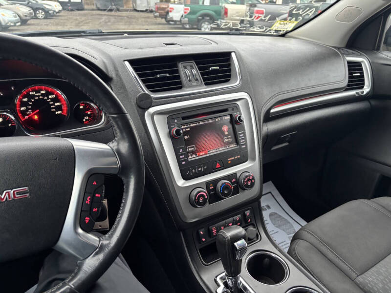 2015 GMC Acadia SLE-2