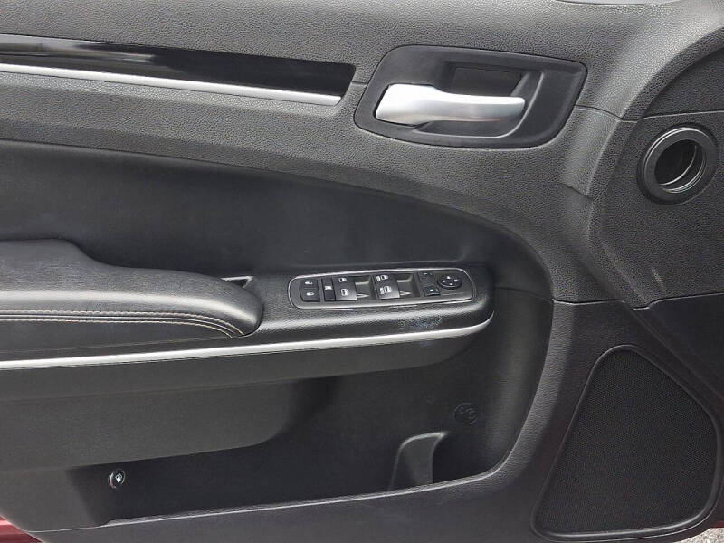 2023 Chrysler 300 S V6