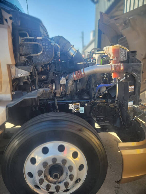 2022 Kenworth T-680
