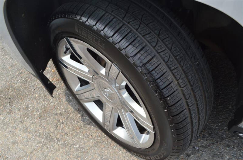 2018 Cadillac Escalade Luxury