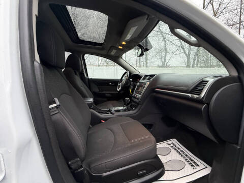 2016 GMC Acadia SLE-2