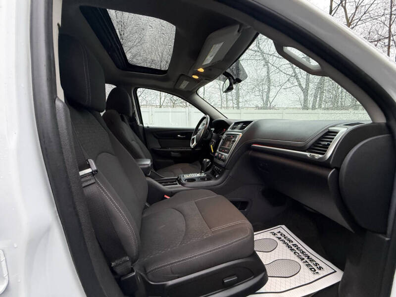 2016 GMC Acadia SLE-2