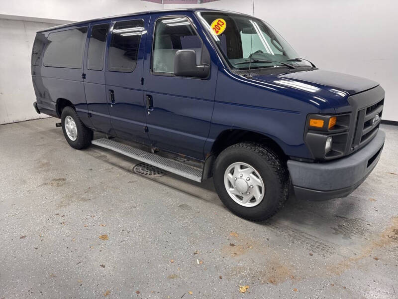 2013 Ford E-Series E-350 SD