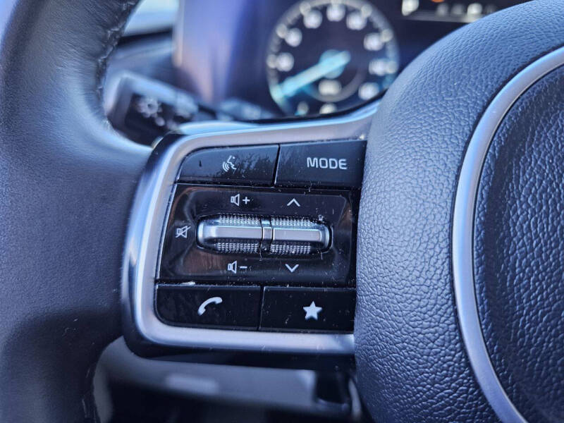 2024 Kia Carnival SX