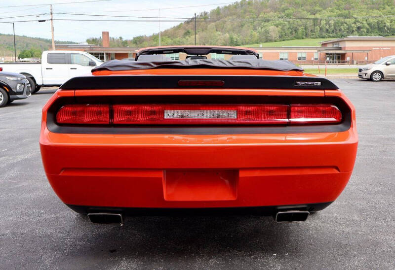2008 Dodge Challenger SRT8
