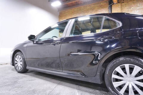 2018 Toyota Camry Hybrid LE