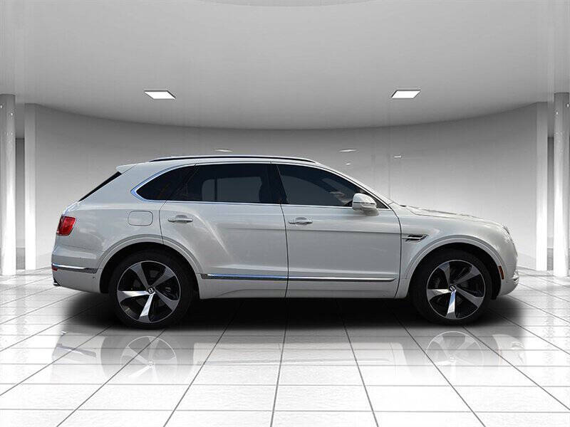 2019 Bentley Bentayga 39