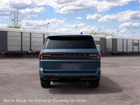 2027 Lincoln Navigator Reserve