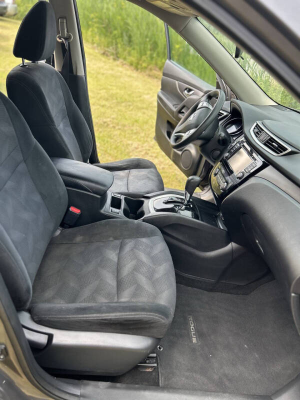 2016 Nissan Rogue SV