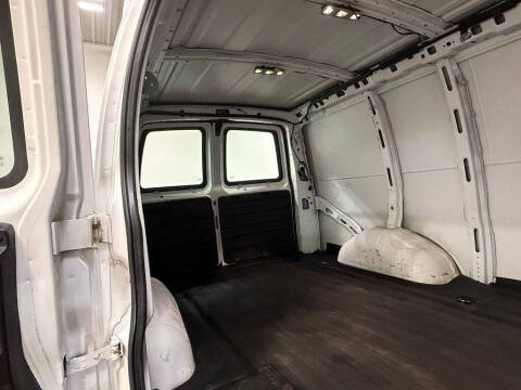 2017 GMC Savana 2500