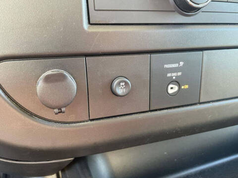 2023 Chevrolet Express 2500