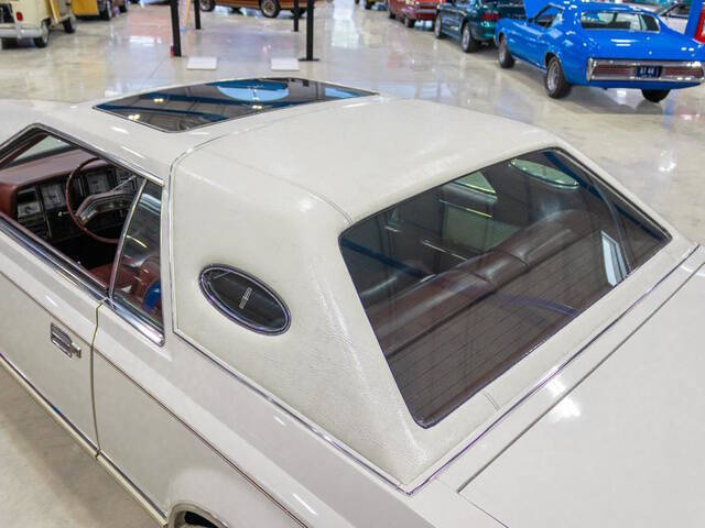1977 Lincoln Mark V