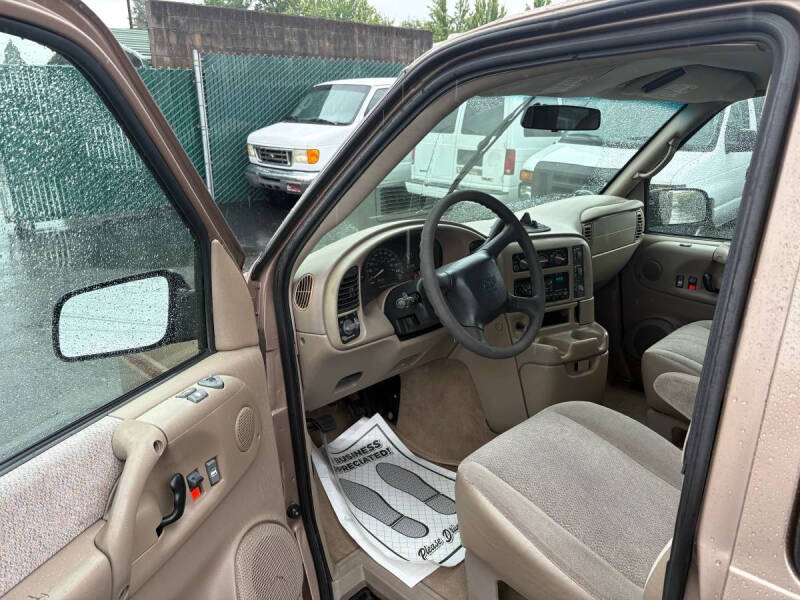 2003 Chevrolet Astro LT