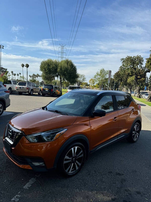 2020 Nissan Kicks SR