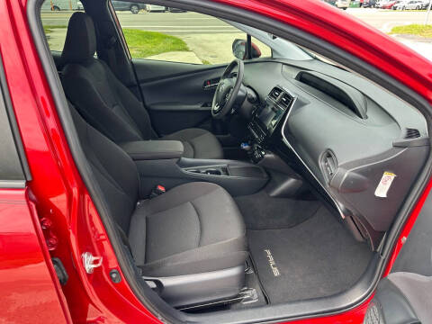 2019 Toyota Prius L Eco