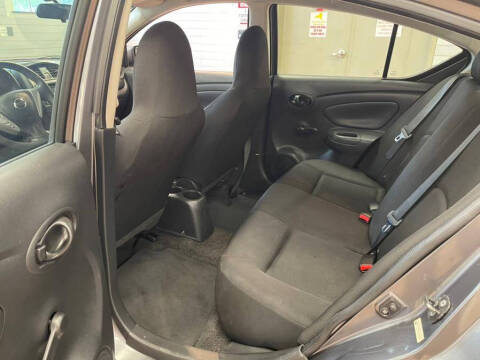 2016 Nissan Versa 1.6 S Plus