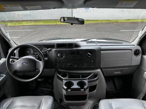 2013 Ford E-Series E-150