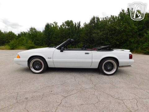 1990 Ford Mustang