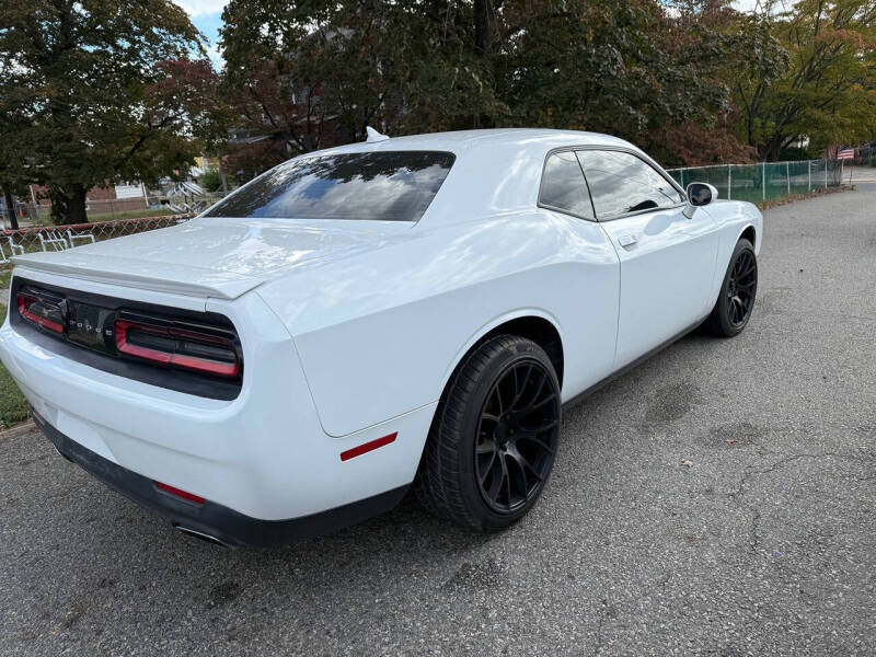 2015 Dodge Challenger SXT