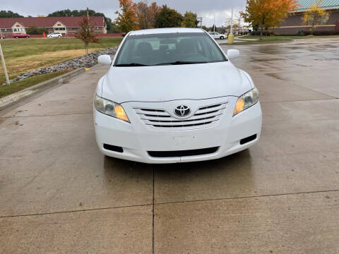 2008 Toyota Camry for sale at United Motors in Saint Cloud MN