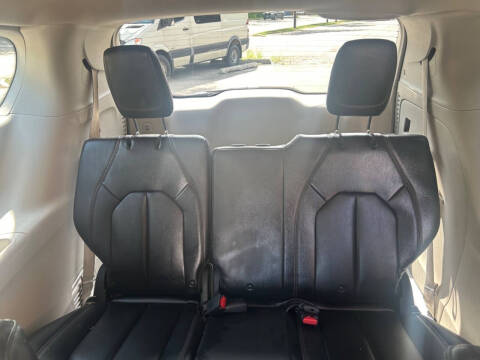 2017 Chrysler Pacifica Touring-L Plus