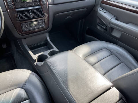 2003 Ford Explorer Limited