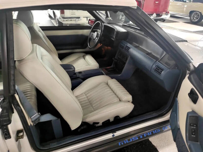 1987 Ford Mustang GT