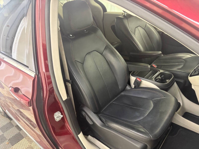 2019 Chrysler Pacifica Touring L